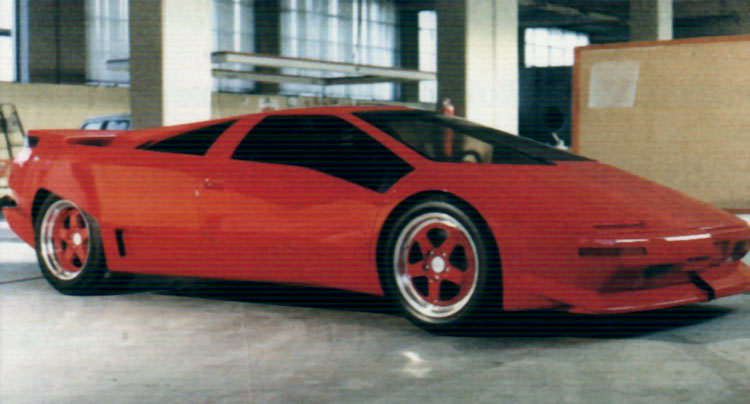Lamborghini Diablo после изменения дизайна компанией Chrysler, вид сзади