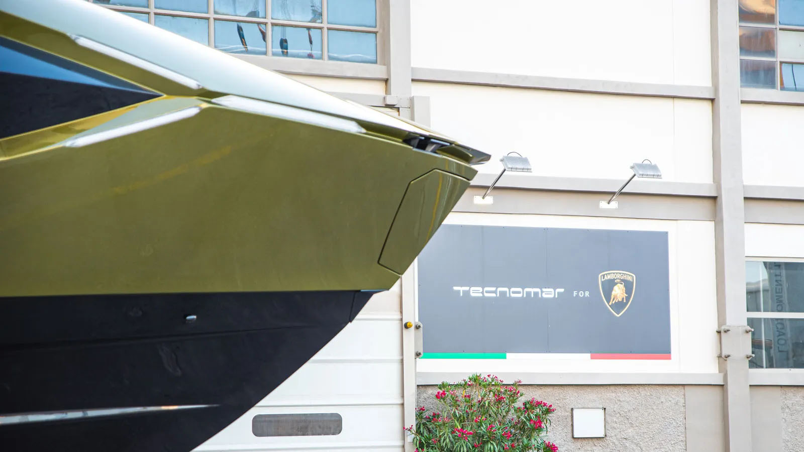 Выпущен первый Tecnomar для Lamborghini 63
