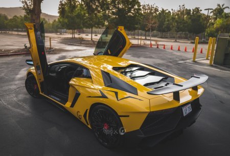 Что означает SV в названии моделей Lamborghini