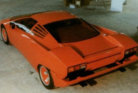 Вот так видел Марчелло Гандини вид сзади на прототип Lamborghini Diablo (P132)