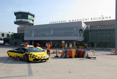 Аэропорт Маркони получил новейший Huracan 